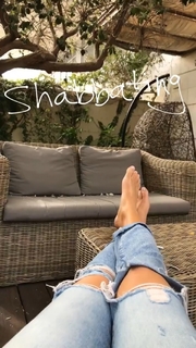 Bar Refaeli feet photo thumbnail