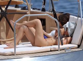 Bar Refaeli feet photo thumbnail