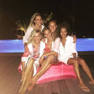 Bar Refaeli feet photo thumbnail