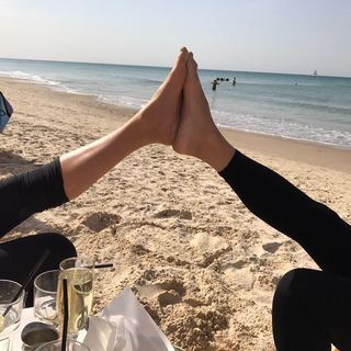 Bar Refaeli feet photo thumbnail