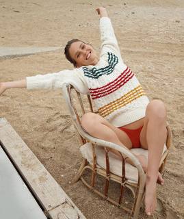 Bar Refaeli feet photo thumbnail