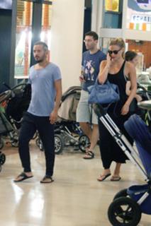 Bar Refaeli feet photo thumbnail