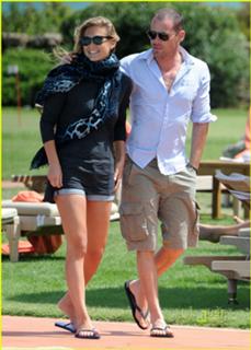 Bar Refaeli feet photo thumbnail