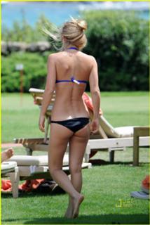 Bar Refaeli feet photo thumbnail