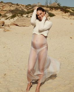 Bar Refaeli feet photo thumbnail