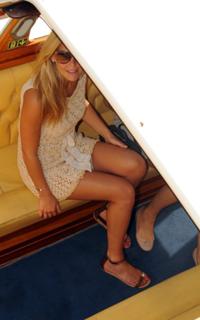 Bar Refaeli feet photo thumbnail