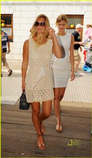 Bar Refaeli feet photo thumbnail