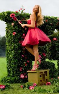Bar Refaeli feet photo thumbnail