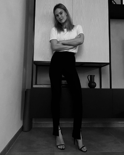 Bar Refaeli feet photo thumbnail
