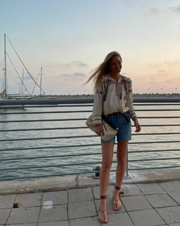 Bar Refaeli feet photo thumbnail