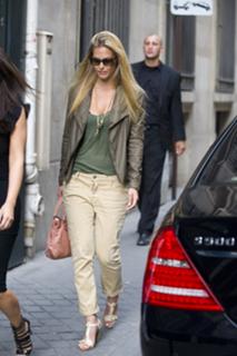 Bar Refaeli feet photo thumbnail