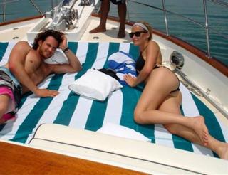 Bar Refaeli feet photo thumbnail