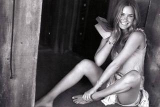Bar Refaeli feet photo thumbnail