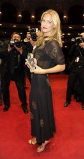 Bar Refaeli feet photo thumbnail