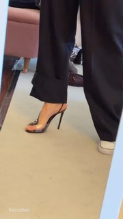 Bar Refaeli feet photo thumbnail
