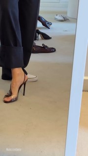 Bar Refaeli feet photo thumbnail