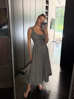 Bar Refaeli feet photo thumbnail