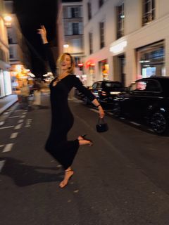 Bar Refaeli feet photo thumbnail