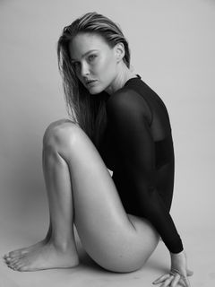 Bar Refaeli feet photo 13