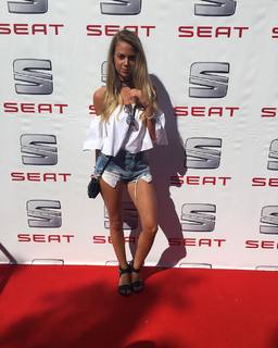 Bar Zomer feet photo thumbnail