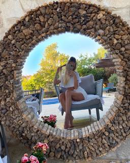 Bar Zomer feet photo thumbnail