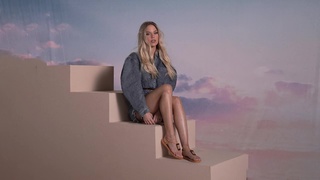 Bar Zomer feet photo thumbnail