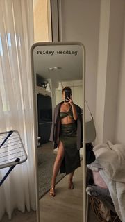 Bar Zomer feet photo thumbnail