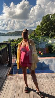 Bar Zomer feet photo thumbnail