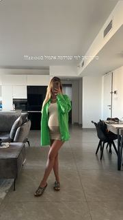 Bar Zomer feet photo thumbnail