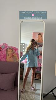 Bar Zomer feet photo thumbnail