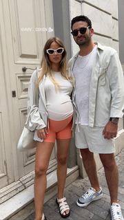 Bar Zomer feet photo thumbnail