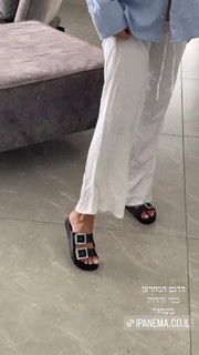 Bar Zomer feet photo thumbnail