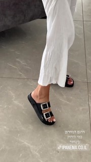 Bar Zomer feet photo thumbnail