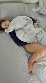 Bar Zomer feet photo thumbnail