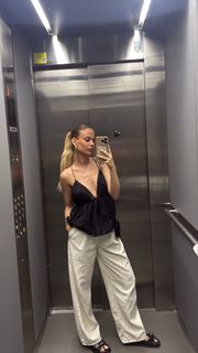 Bar Zomer feet photo thumbnail