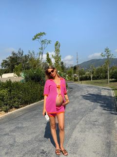 Bar Zomer feet photo thumbnail