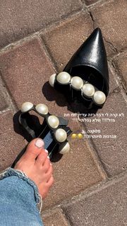 Bar Zomer feet photo thumbnail