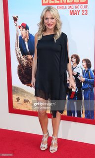 Barbara Alyn Woods feet photo 3