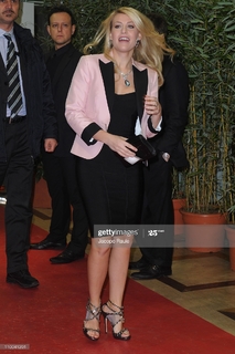 Barbara Berlusconi feet photo 6