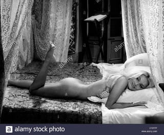 Barbara Bouchet feet photo 12