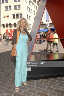 Barbara Bouchet feet photo 10