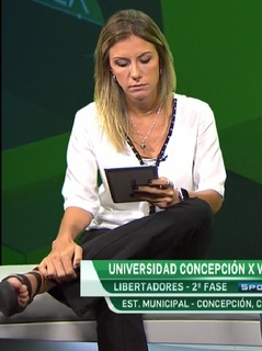 Barbara Coelho feet photo 11