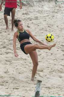 Barbara Coelho feet photo 2
