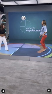 Barbara Coelho feet photo 11