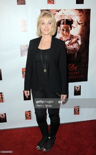 Barbara Crampton feet photo 3