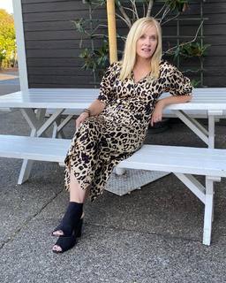 Barbara Crampton feet photo 10