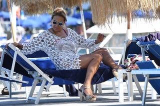 Barbara D'Urso feet photo thumbnail