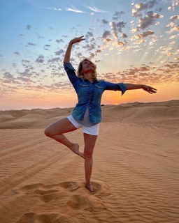 Barbara D'Urso feet photo thumbnail