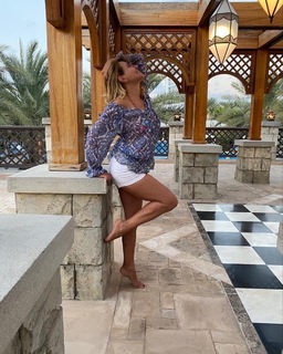 Barbara D'Urso feet photo thumbnail