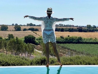 Barbara D'Urso feet photo thumbnail